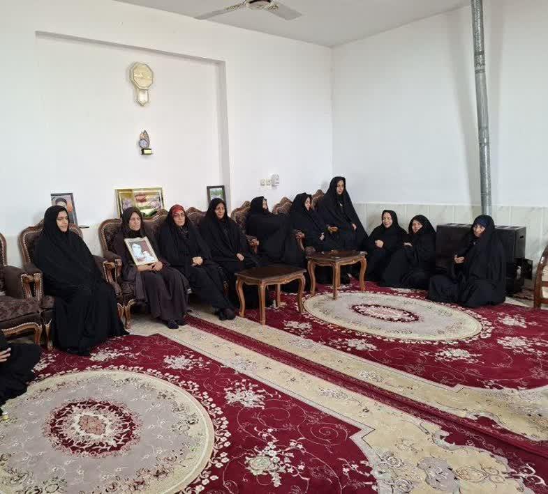 دیدار با خواهر شهبد حسین نظامزاده از شهدای شهر اژیه